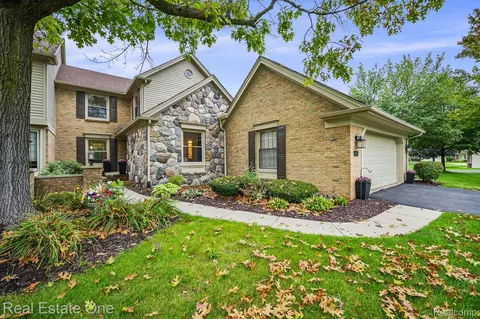 Exterior - 4775 Pine Eagles Dr, Genoa, MI 48116 photo 6 of 6