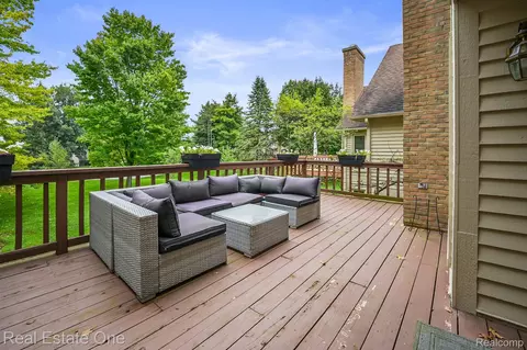 Exterior - 4775 Pine Eagles Dr, Genoa, MI 48116 photo 4 of 6
