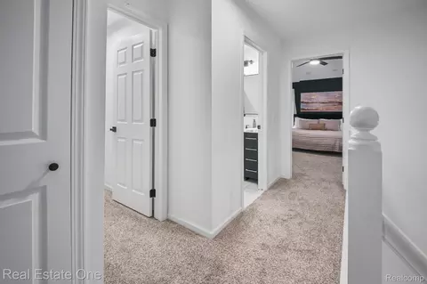 Entry Way - 4775 Pine Eagles Dr, Genoa, MI 48116 photo 2 of 2
