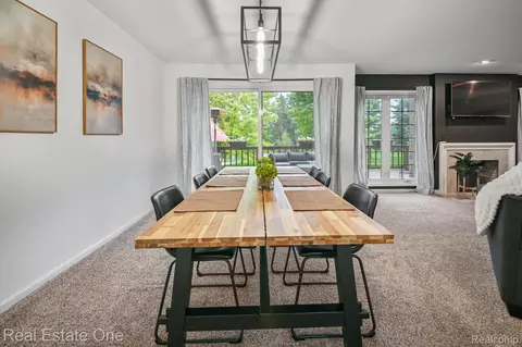 Dining - 4775 Pine Eagles Dr, Genoa, MI 48116 photo 3 of 3