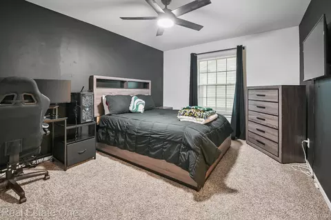 Bedroom - 4775 Pine Eagles Dr, Genoa, MI 48116 photo 4 of 4
