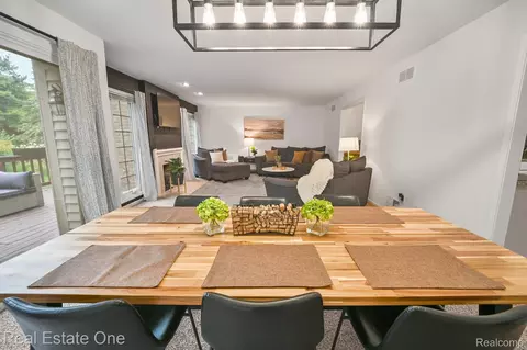 Dining - 4775 Pine Eagles Dr, Genoa, MI 48116 photo 2 of 3
