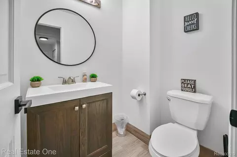 Bath - 4775 Pine Eagles Dr, Genoa, MI 48116 photo 1 of 6