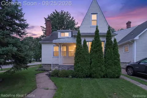 1026 S Wilson Ave, Royal Oak, MI 48067