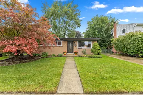 34204 Florence St, Westland, MI 48185