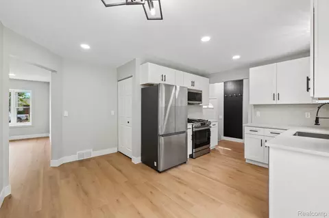 Other - 29531 Eiffel Ave, Warren, MI 48088 photo 3 of 8