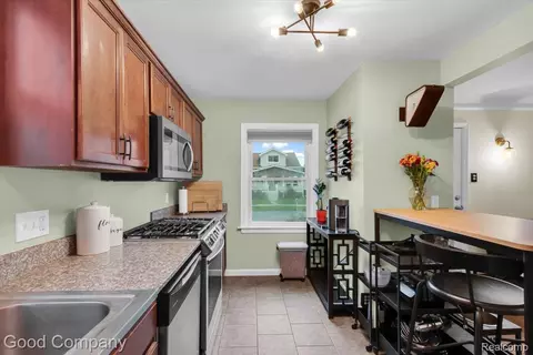 Kitchen - 695 E Webster St, Ferndale, MI 48220 photo 5 of 5