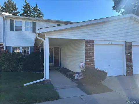 42016 Queen Anne Ct, Northville, MI 48167