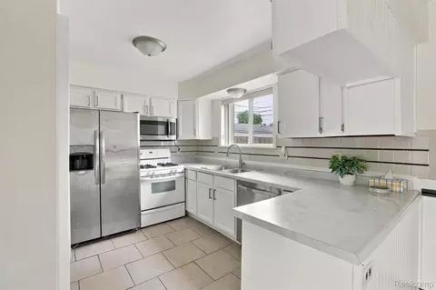 Kitchen - 32416 Exeter Dr, Warren, MI 48092 photo 1 of 3