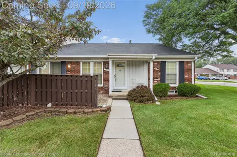 15209 Renshaw Dr, Clinton Township, MI 48038
