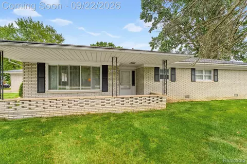 Exterior - 56600 North Ave, Macomb, MI 48042 photo 2 of 4