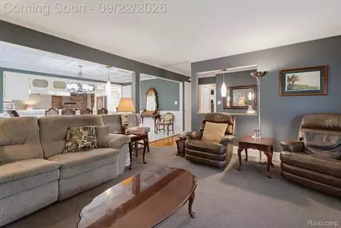Living - 56600 North Ave, Macomb, MI 48042 photo 2 of 4
