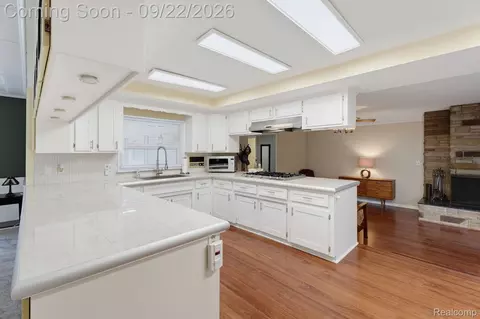 Kitchen - 56600 North Ave, Macomb, MI 48042 photo 1 of 5