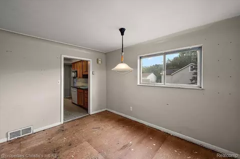 Other - 23786 Cushing Ave, Eastpointe, MI 48021 photo 3 of 9
