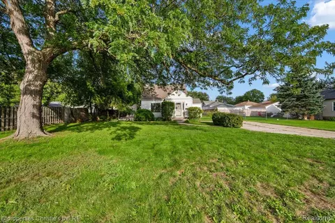 Exterior - 23786 Cushing Ave, Eastpointe, MI 48021 photo 1 of 1