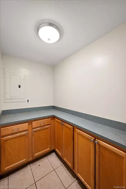 Other - 23786 Cushing Ave, Eastpointe, MI 48021 photo 4 of 9