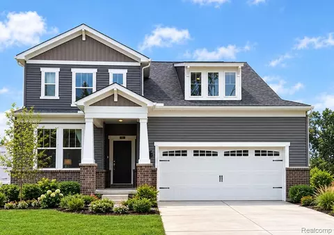 59647 Pine Valley Dr, Lyon, MI 48165