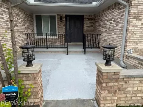 Exterior - 46210 Jackson Dr, Macomb, MI 48044 photo 5 of 6