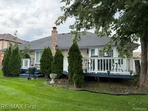 Exterior - 46210 Jackson Dr, Macomb, MI 48044 photo 4 of 6