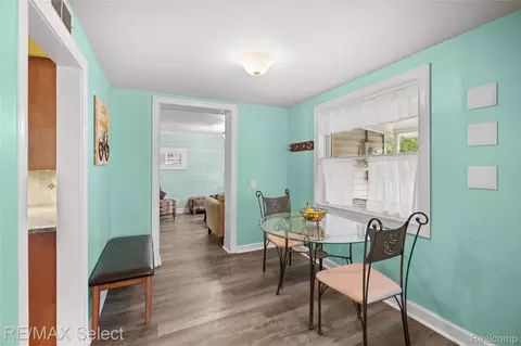 Dining - 8341 E Court St, Davison, MI 48423 photo 4 of 4