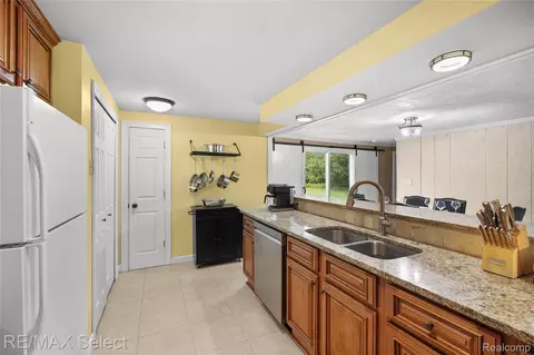 Kitchen - 8341 E Court St, Davison, MI 48423 photo 2 of 3
