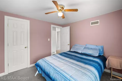 Bedroom - 8341 E Court St, Davison, MI 48423 photo 4 of 4
