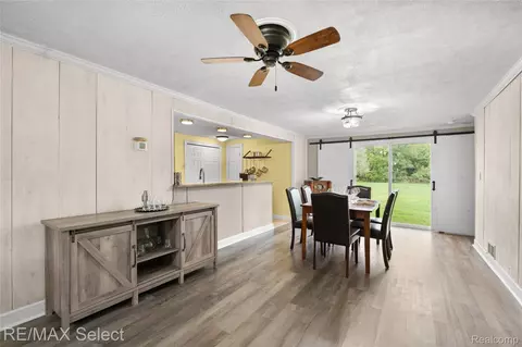 Dining - 8341 E Court St, Davison, MI 48423 photo 2 of 4