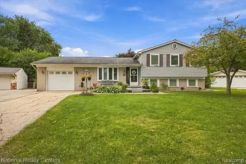 42146 Trinity Ct, Sterling Heights, MI 48313