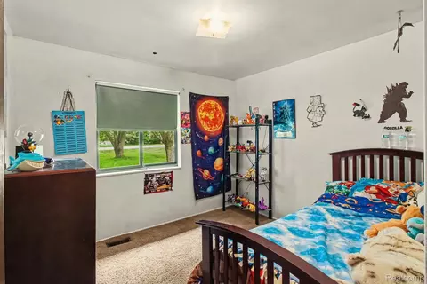 Bedroom - 10066 Carpenter Rd, Flushing, MI 48433 photo 1 of 4