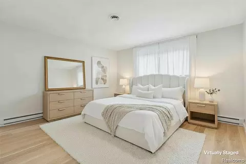 Bedroom - 8240 Hampton Rd, Grosse Ile, MI 48138 photo 7 of 10