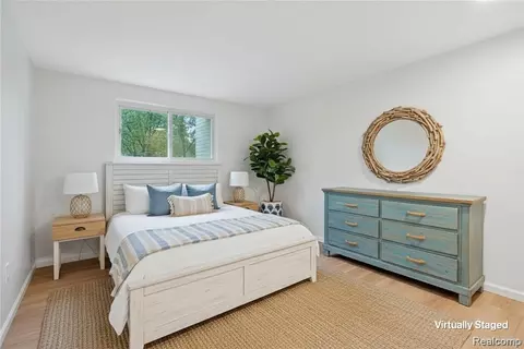 Bedroom - 8240 Hampton Rd, Grosse Ile, MI 48138 photo 1 of 10