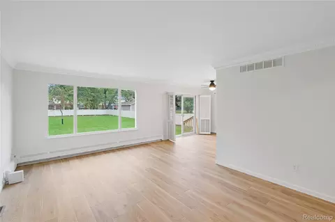 Living - 8240 Hampton Rd, Grosse Ile, MI 48138 photo 1 of 6