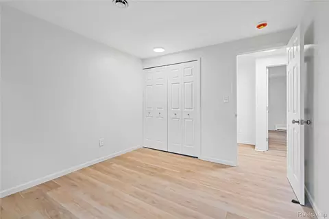 Bedroom - 8240 Hampton Rd, Grosse Ile, MI 48138 photo 3 of 10