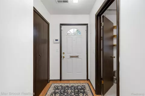 Entry Way - 29764 Farmbrook Villa Ln, Southfield, MI 48034 photo 1 of 1