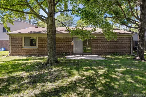 Other - 29764 Farmbrook Villa Ln, Southfield, MI 48034 photo 4 of 5