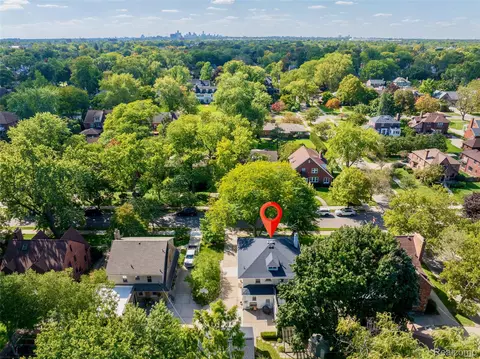 View/Area - 1258 Bedford Rd, Grosse Pointe Park, MI 48230 photo 2 of 3