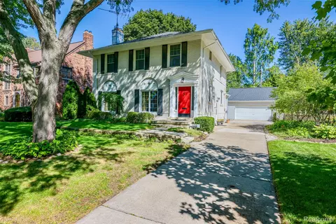 Exterior - 1258 Bedford Rd, Grosse Pointe Park, MI 48230 photo 2 of 9