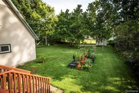 Exterior - 131 E Washington St, Dimondale, MI 48821 photo 3 of 14