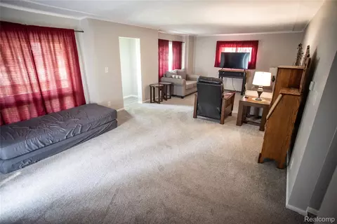 Living - 131 E Washington St, Dimondale, MI 48821 photo 2 of 2