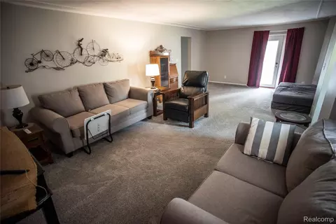 Living - 131 E Washington St, Dimondale, MI 48821 photo 1 of 2