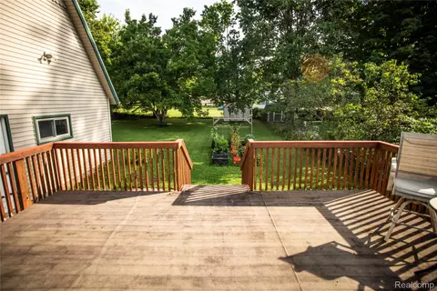 Exterior - 131 E Washington St, Dimondale, MI 48821 photo 2 of 14