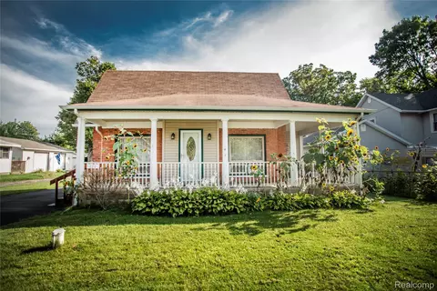 Exterior - 131 E Washington St, Dimondale, MI 48821 photo 14 of 14
