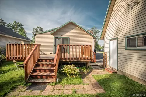 Exterior - 131 E Washington St, Dimondale, MI 48821 photo 6 of 14