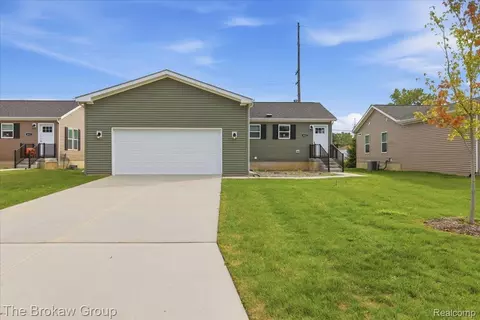 Other - 4426 Maple Leaf Trl, Flint, MI 48506 photo 2 of 25