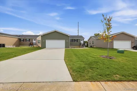 Other - 4426 Maple Leaf Trl, Flint, MI 48506 photo 4 of 25