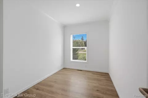 Bedroom - 4426 Maple Leaf Trl, Flint, MI 48506 photo 2 of 3