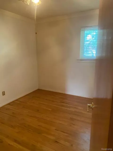 Bedroom - 24794 Greenbrier Ave, Eastpointe, MI 48021 photo 4 of 5