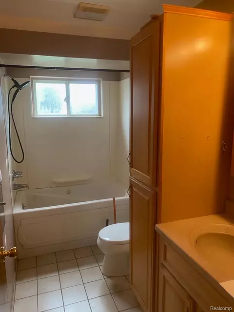 Bath - 24794 Greenbrier Ave, Eastpointe, MI 48021 photo 1 of 1