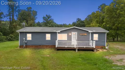 3337 Le Valley Rd, Marathon, MI 48421