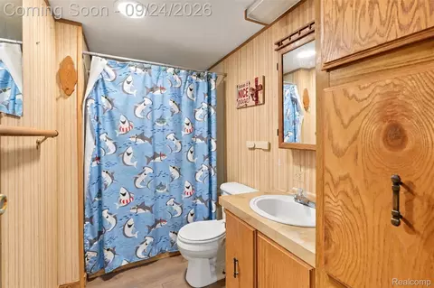Bath - 495 Macduff Dr, Mount Morris, MI 48458 photo 3 of 3